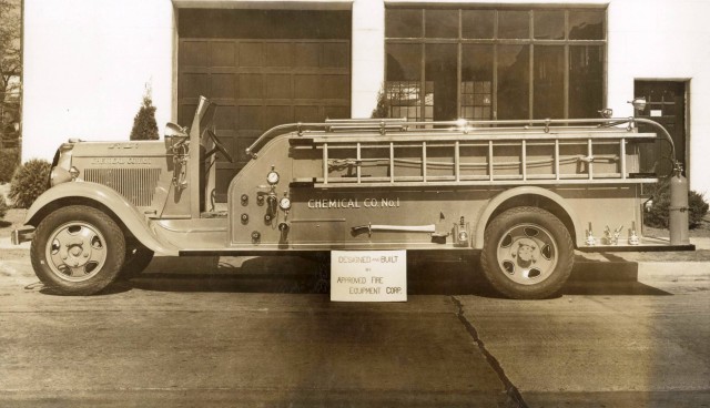 1936 200 GPM Pumper